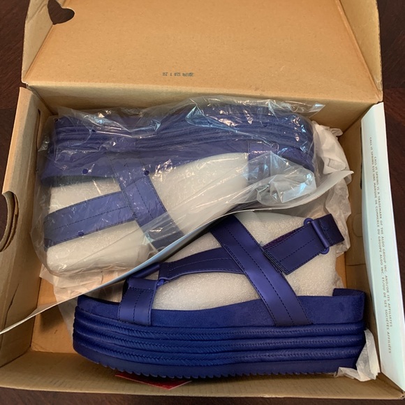 Women’s flatform sandals - Picture 3 of 3